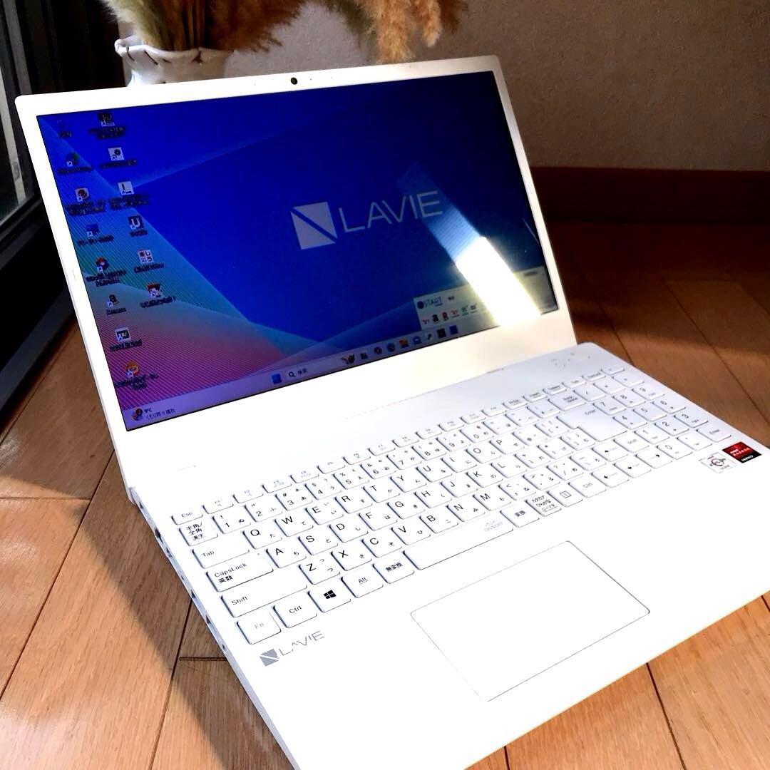 Windowsノート本体 NEC LaVie N1515/AAW