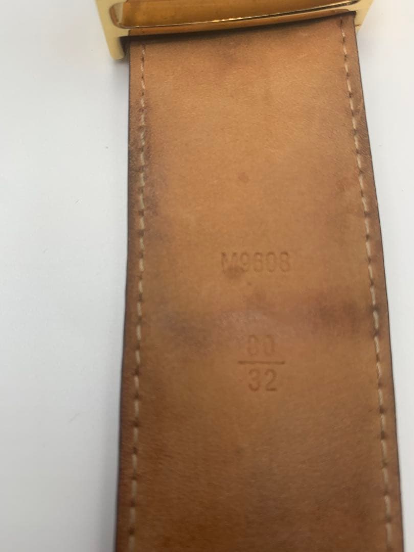 ルイ・ヴィトン モルタルホワイト レザーベルト P55