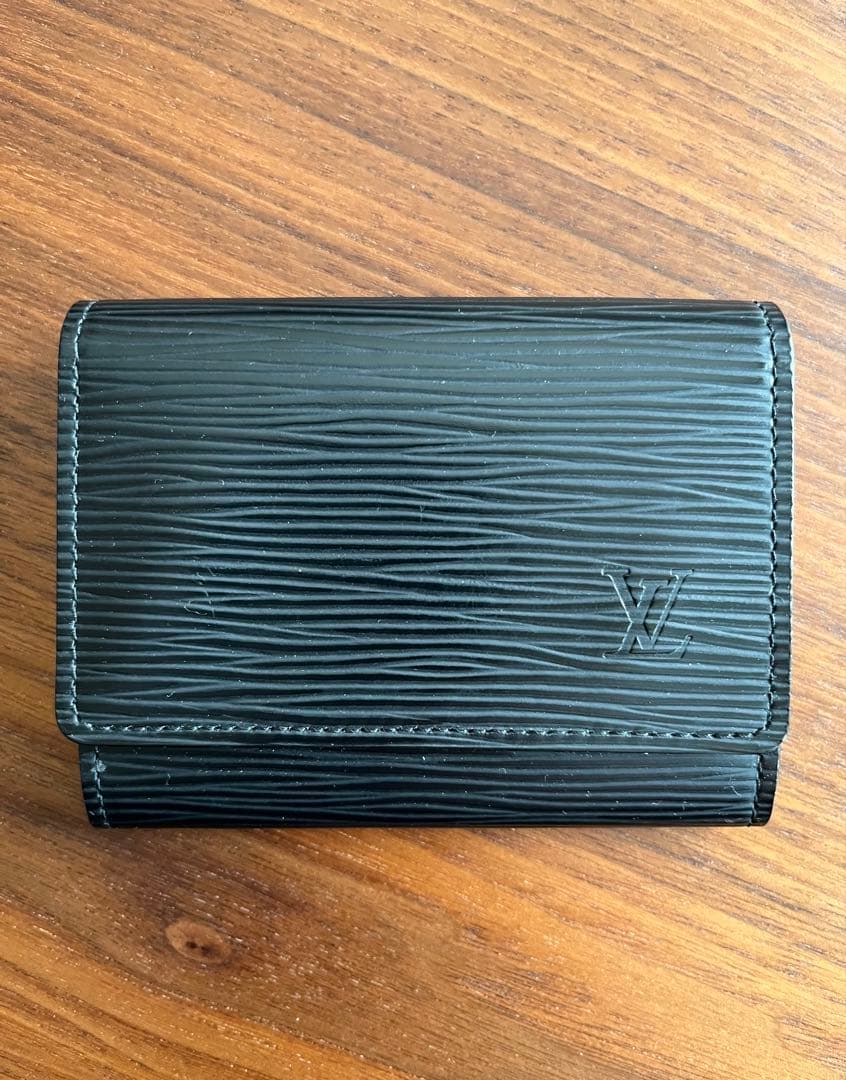 ルイヴィトンエピ　ブラック名刺入れ