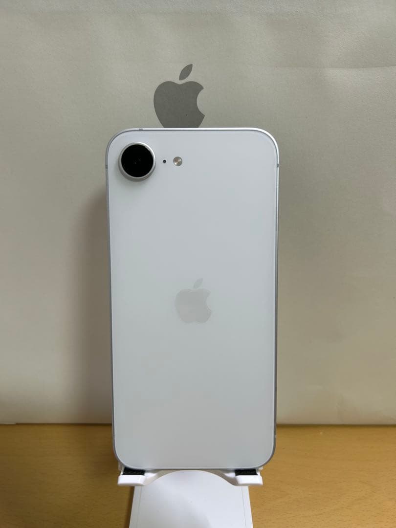 【使用9か月】Apple iPhone16e 256GB ホワイト