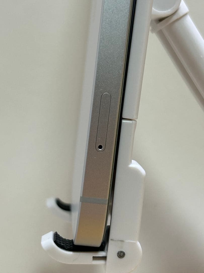 【使用9か月】Apple iPhone16e 256GB ホワイト