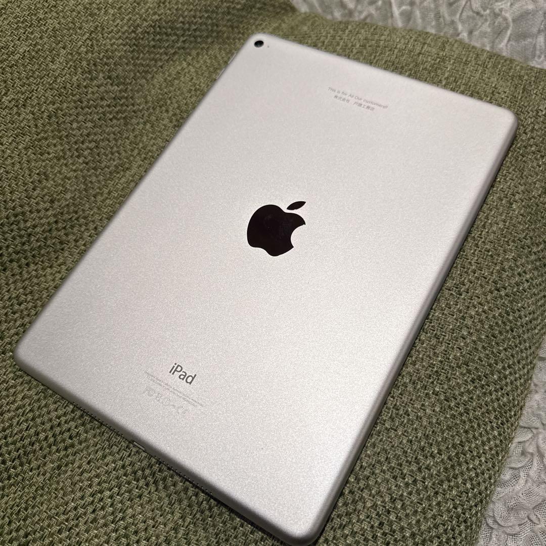 Apple iPad Air2シルバー 128GB Wi-Fiモデル