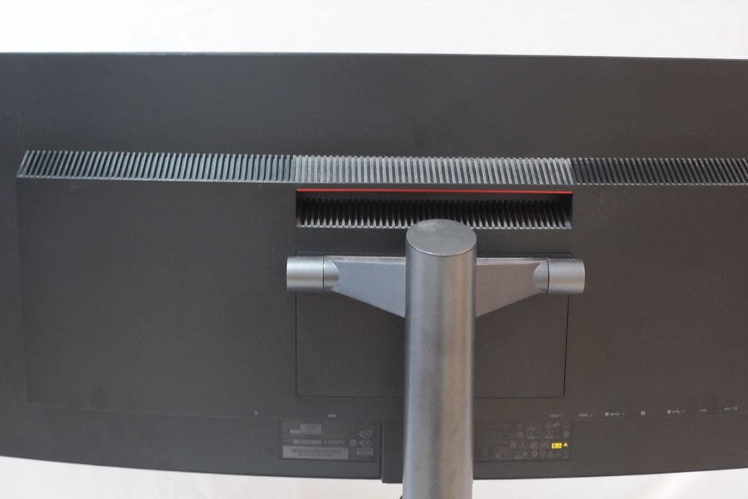 Lenovo 43.4インチ ウルトラワイド曲面モニター