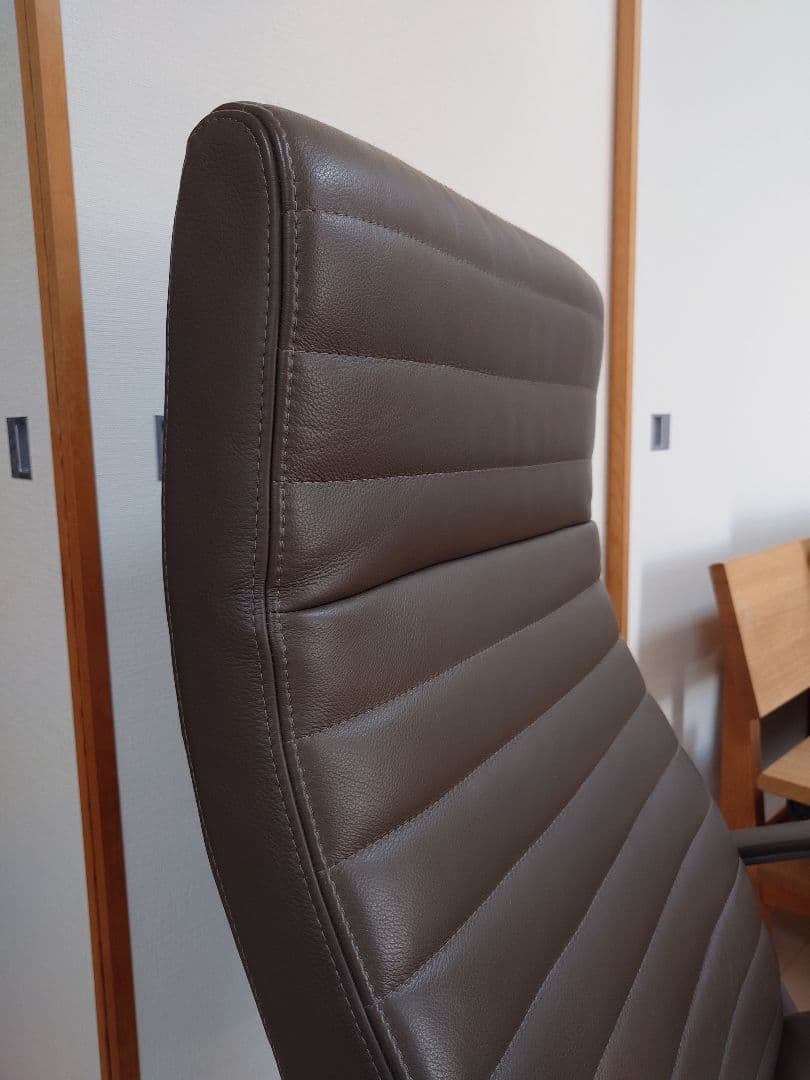 【ほぼ未使用】KEBE 総革張りパーソナルリクライニングチェア KE-23