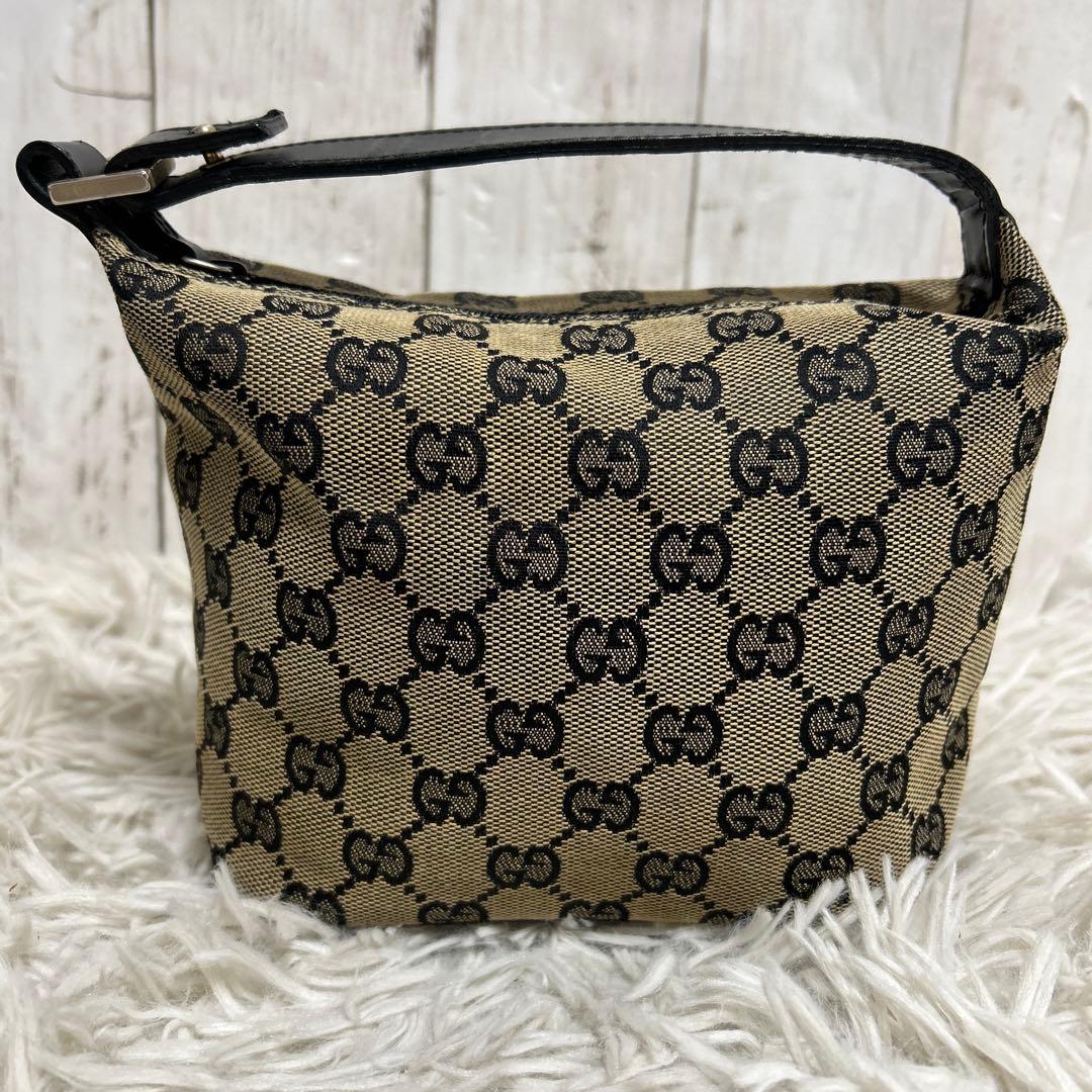 GUCCI アクセサリーポーチ　GGキャンバス ポーチ ハンドバッグ レザー