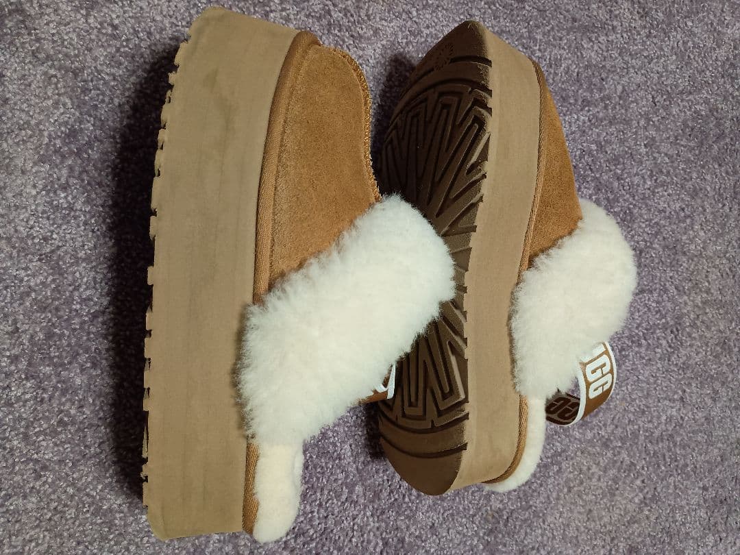 UGG スエードファー サンダル　ファンケット