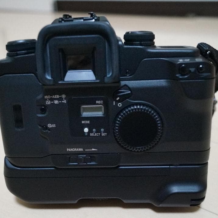CANON EOS55 35mmフイルムカメラ　バッテリーパック付き