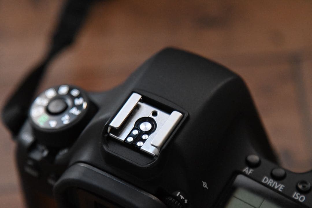 Canon EOS 6D デジタル一眼レフ 本体（ボディのみ）フルサイズセンサー