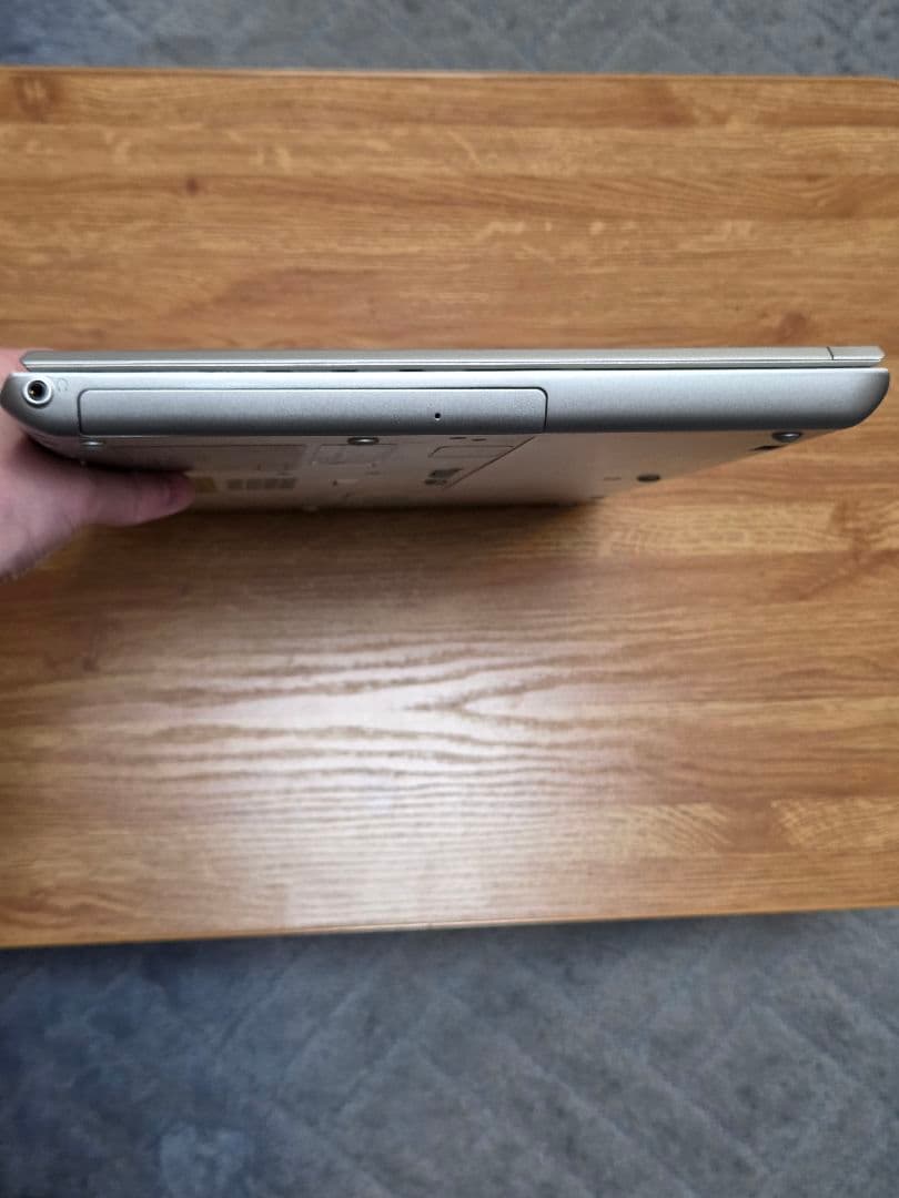 【ほぼ未使用】SONY VAIO ノートPC 15.5インチ　シルバー