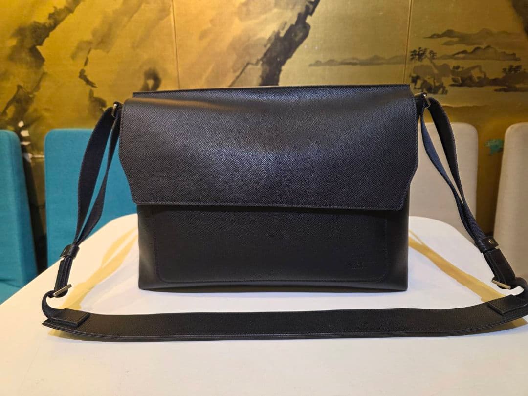 ワープロラックス レザーショルダーバッグ