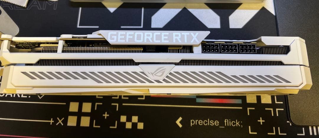 グラフィックボード・グラボ・ビデオカード rog GeForce RTX3090 O24G white