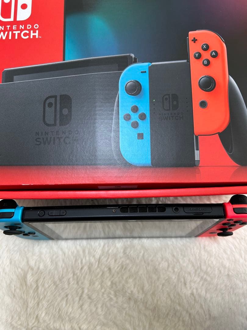 Nintendo Switch 本体 青/赤 Joy-Con ケース付き