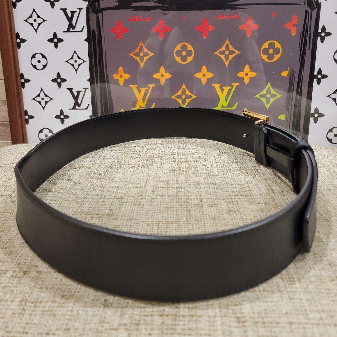 BURBERRY　ゴールド×ブラック　かっこいい　ベルト　スーツ　パンツ