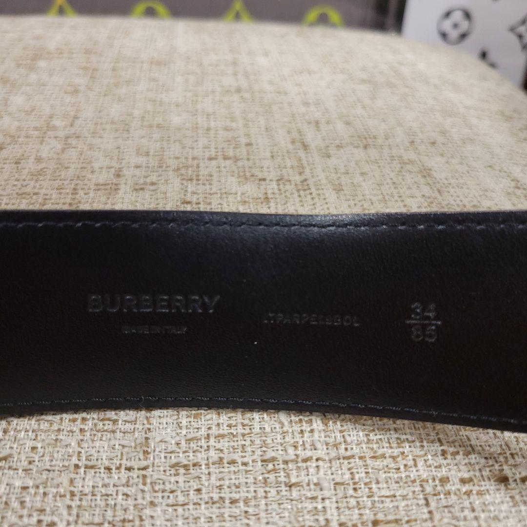 BURBERRY　ゴールド×ブラック　かっこいい　ベルト　スーツ　パンツ