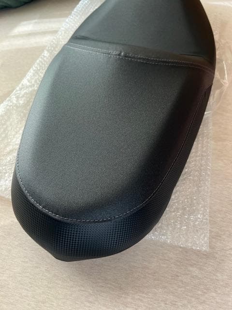 YAMAHA マジェスティS 純正シート 新品