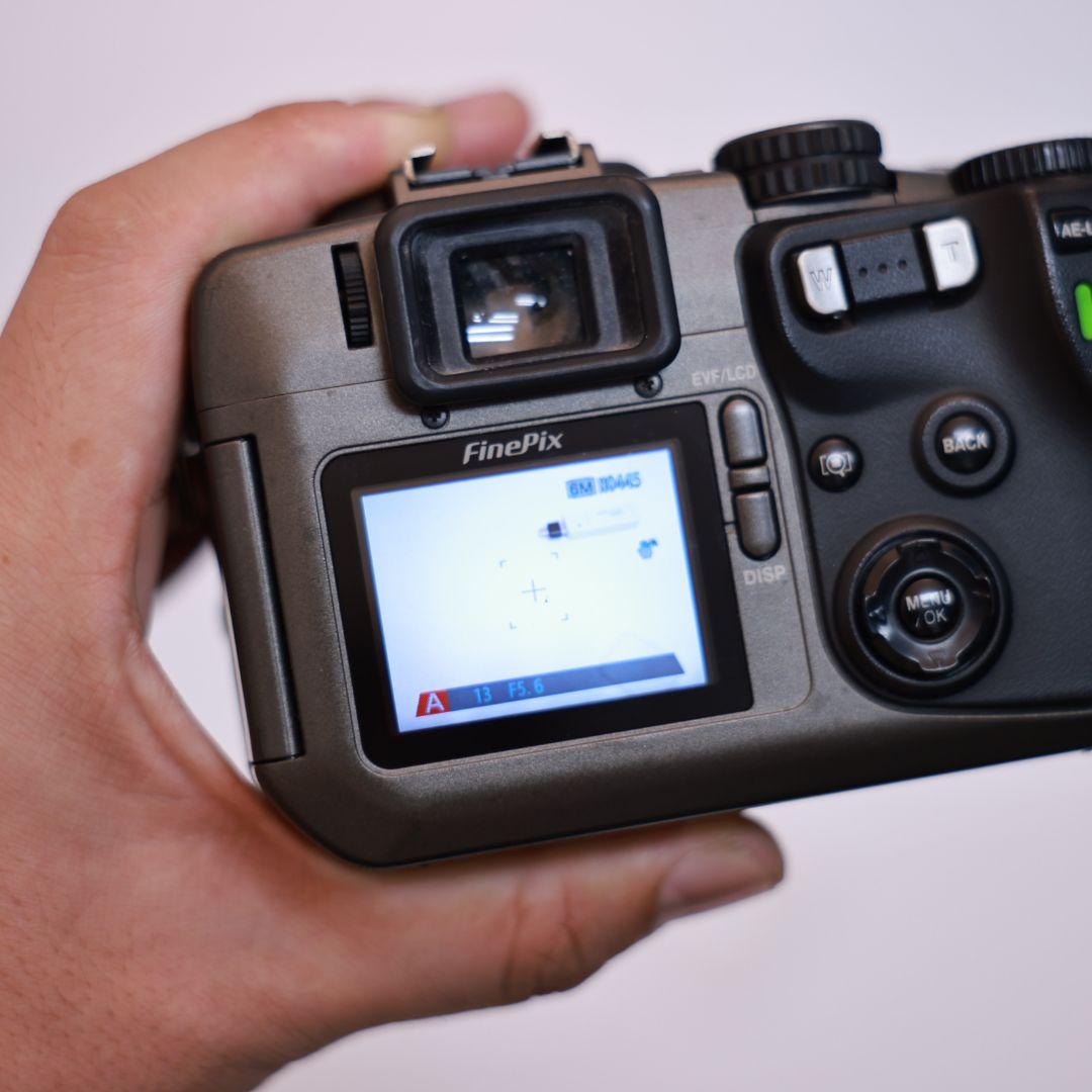 スマホ転送可 FUJIFILM デジタルカメラ S602 カード電池他付き