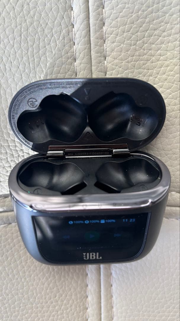 岸　【極美品】JBL TOUR PRO 2 ワイヤレスイヤホン