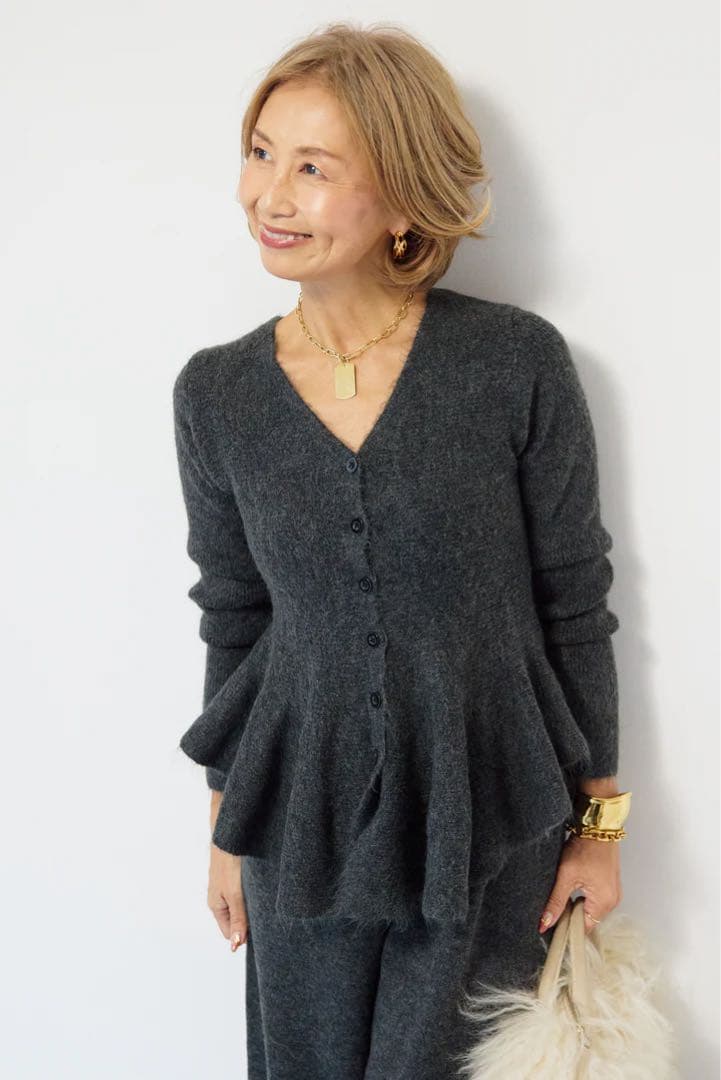 PLUS OTO.HA ペプラムニットセットアップ