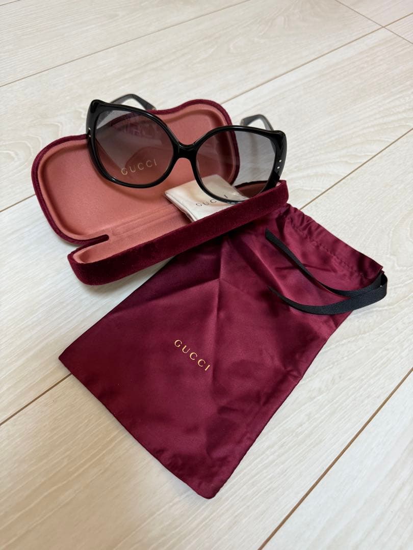 GUCCI ブラック オーバーサイズサングラス ケース付き　GUCCI正規店購入