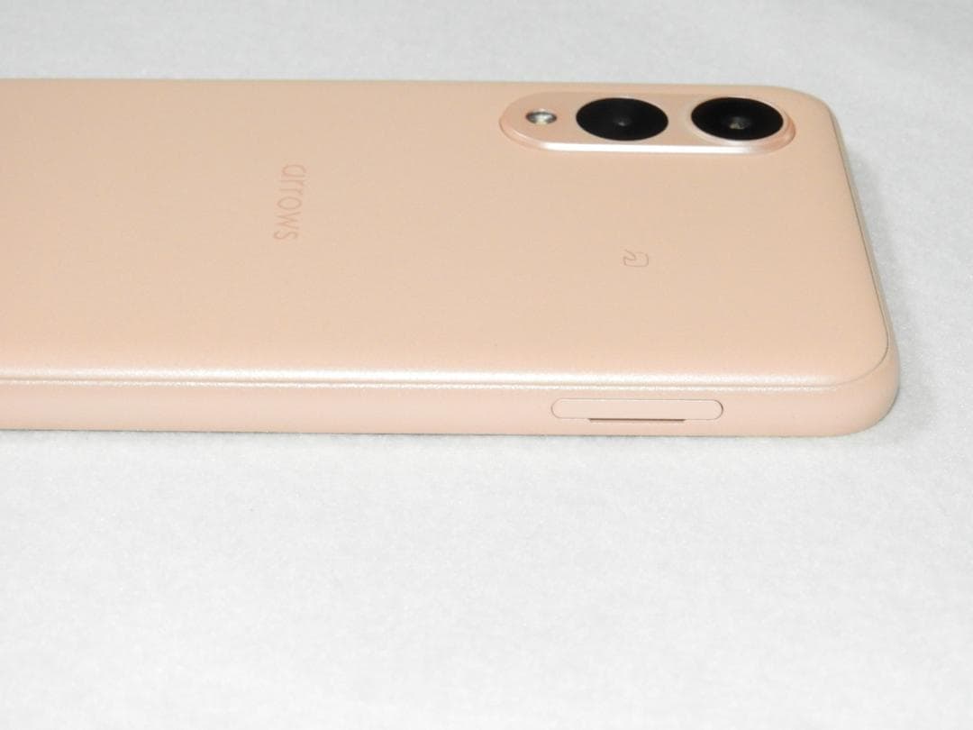 良品 FCNT arrows We2 F-52E docomo SIMフリー