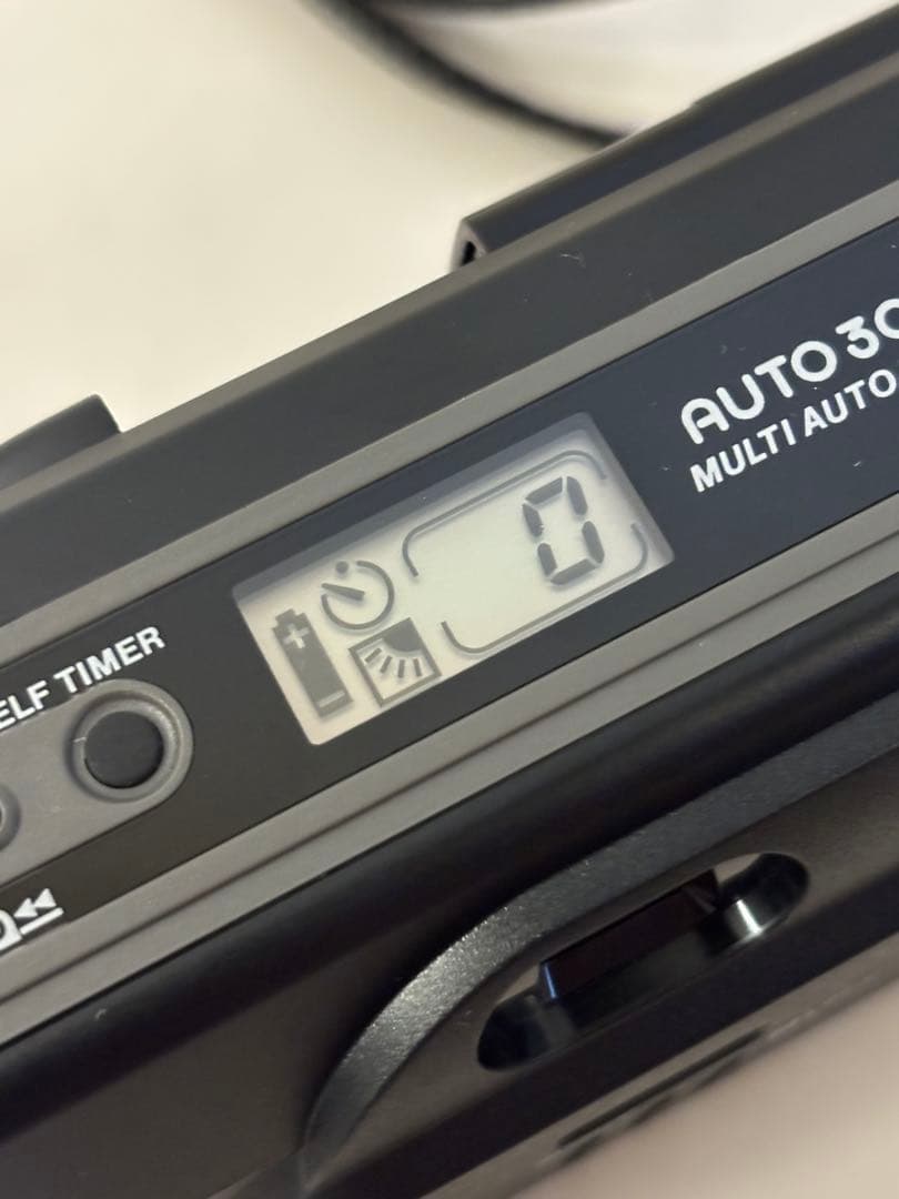 Red様【完動品】CHINON AUTO 3001 フィルムカメラ 動作確認済み