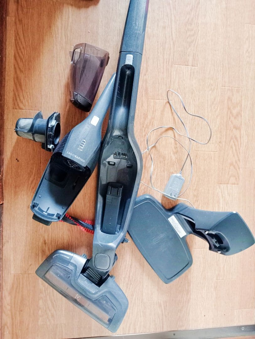 エレクトロラックス ベーシック ZB3301 コードレス クリーナー掃除機即出荷