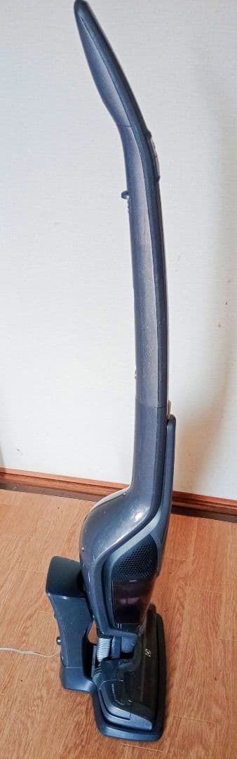 エレクトロラックス ベーシック ZB3301 コードレス クリーナー掃除機即出荷