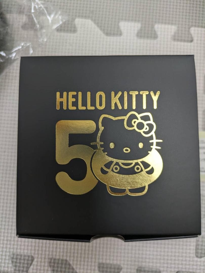 【新品】ハローキティ50周年記念 CASIO G-SHOCK コラボモデル