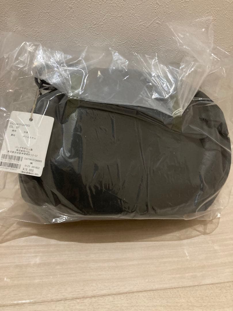 【新品、未使用】イアパピヨネ　本革 軽量　コロンボストンバッグ　ブラック