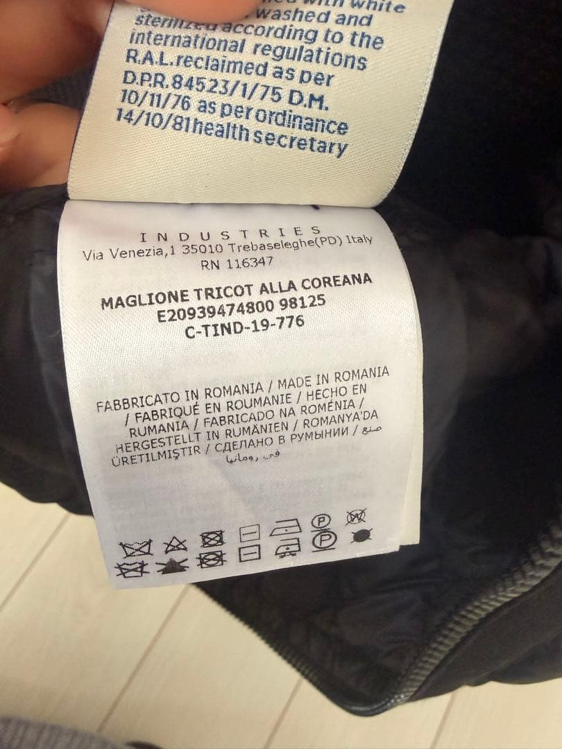 MONCLER ブラック ダウンカーディガン　カーディガン【訳あり】