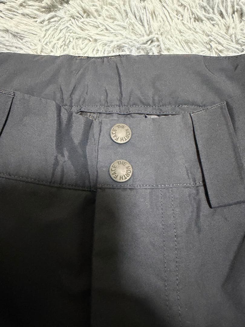 新品タグ付　Mサイズ　ノースフェイス　シュカブラ　スキー　スノーボード　パンツ