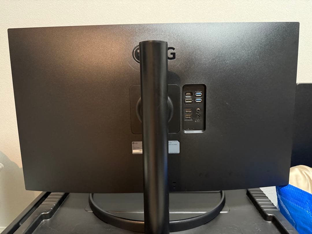 LG モニター 32BR55U-B 31.5インチ / VA / 4K