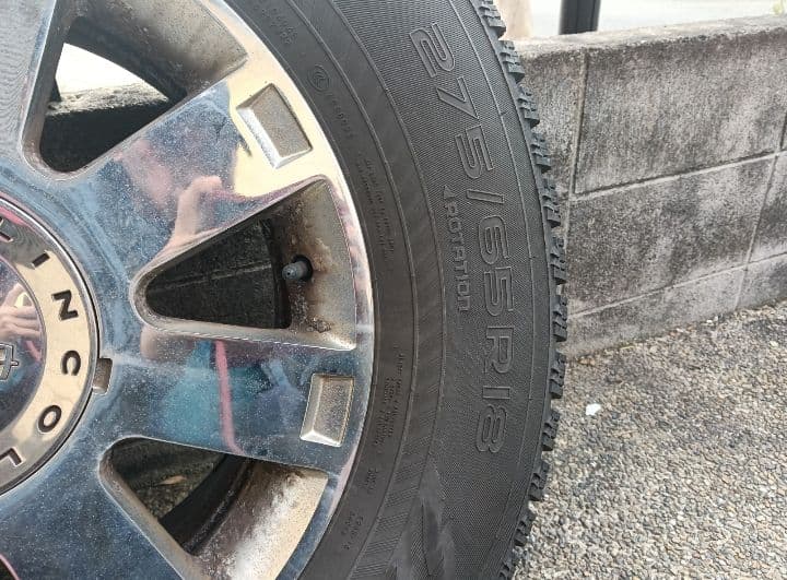 ナビゲーター純正ホイール 6穴　PCD135 純正ホイールにスタッドレスタイヤ