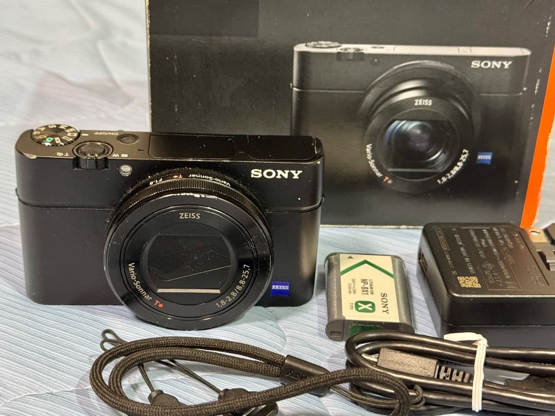 ソニーサイバーショットRX-100MIII 箱付き