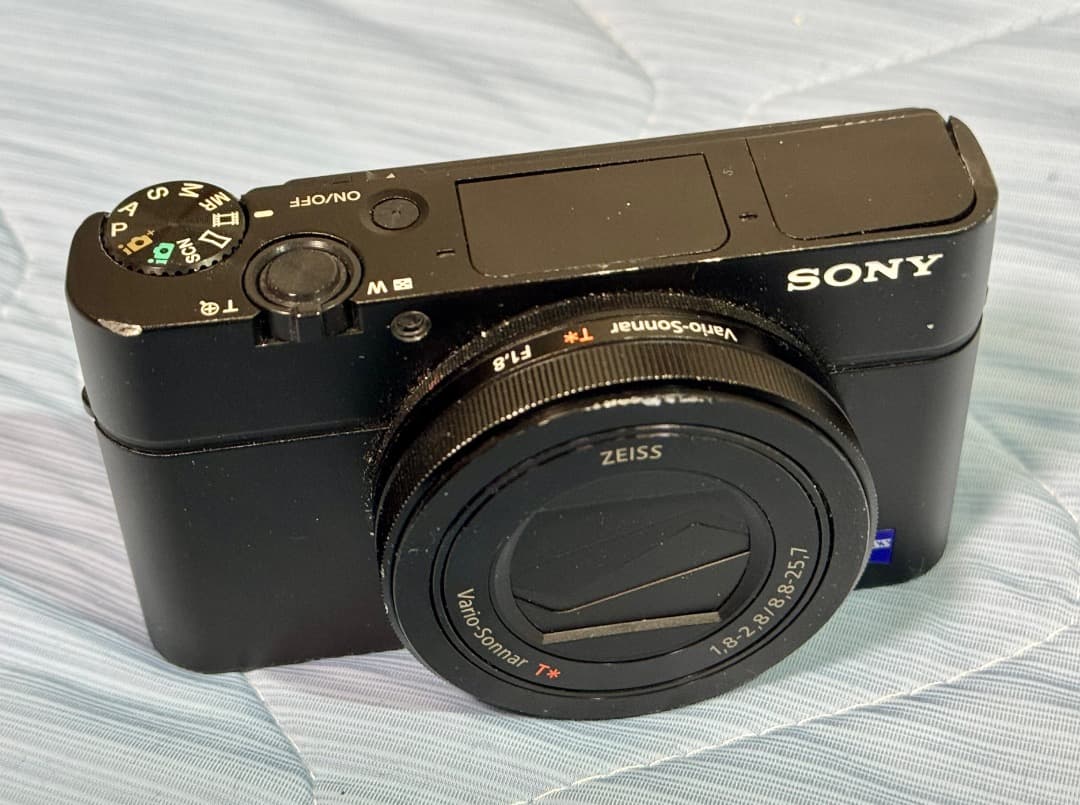 ソニーサイバーショットRX-100MIII 箱付き