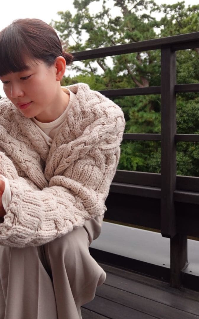 HER. 未使用 ハンドニットカーディガン ベージュ エトレ