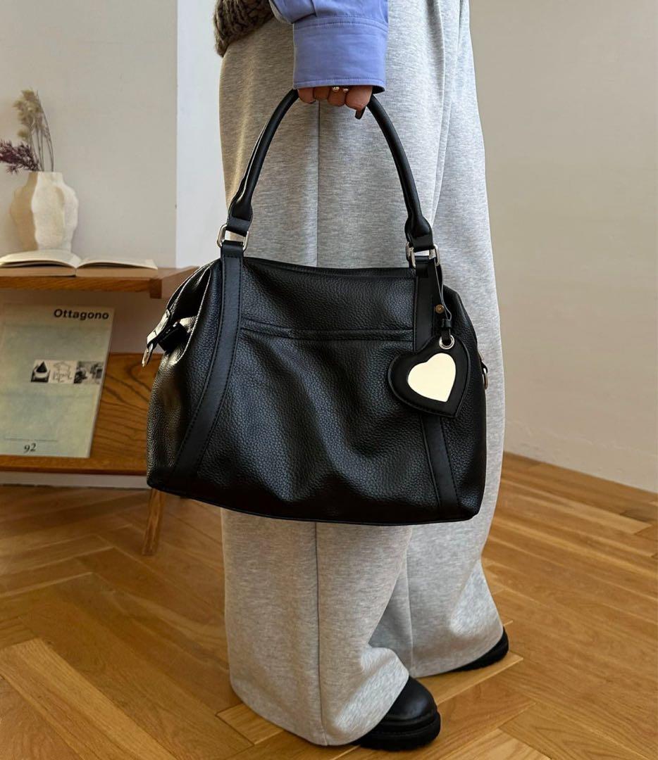 DISCOAT ディスコート ミラーチャーム付きソフトボストンバッグ　ブラック