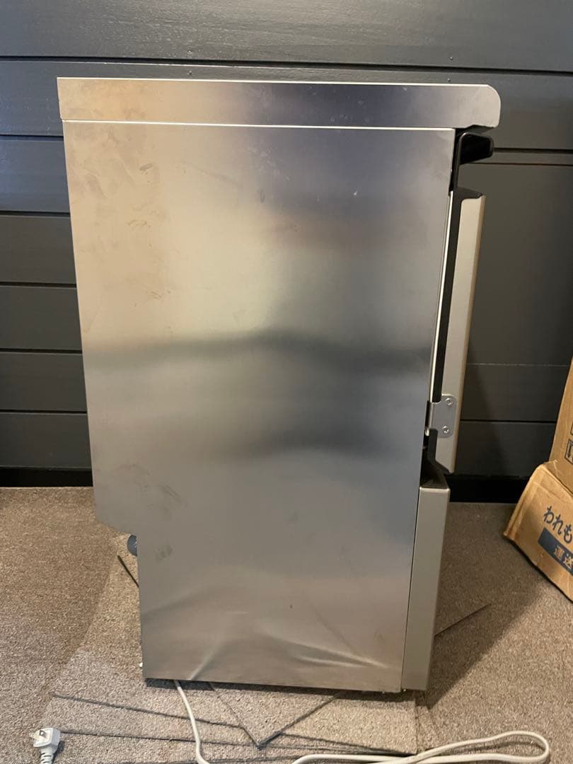 製氷機 シルバー 小傷あり