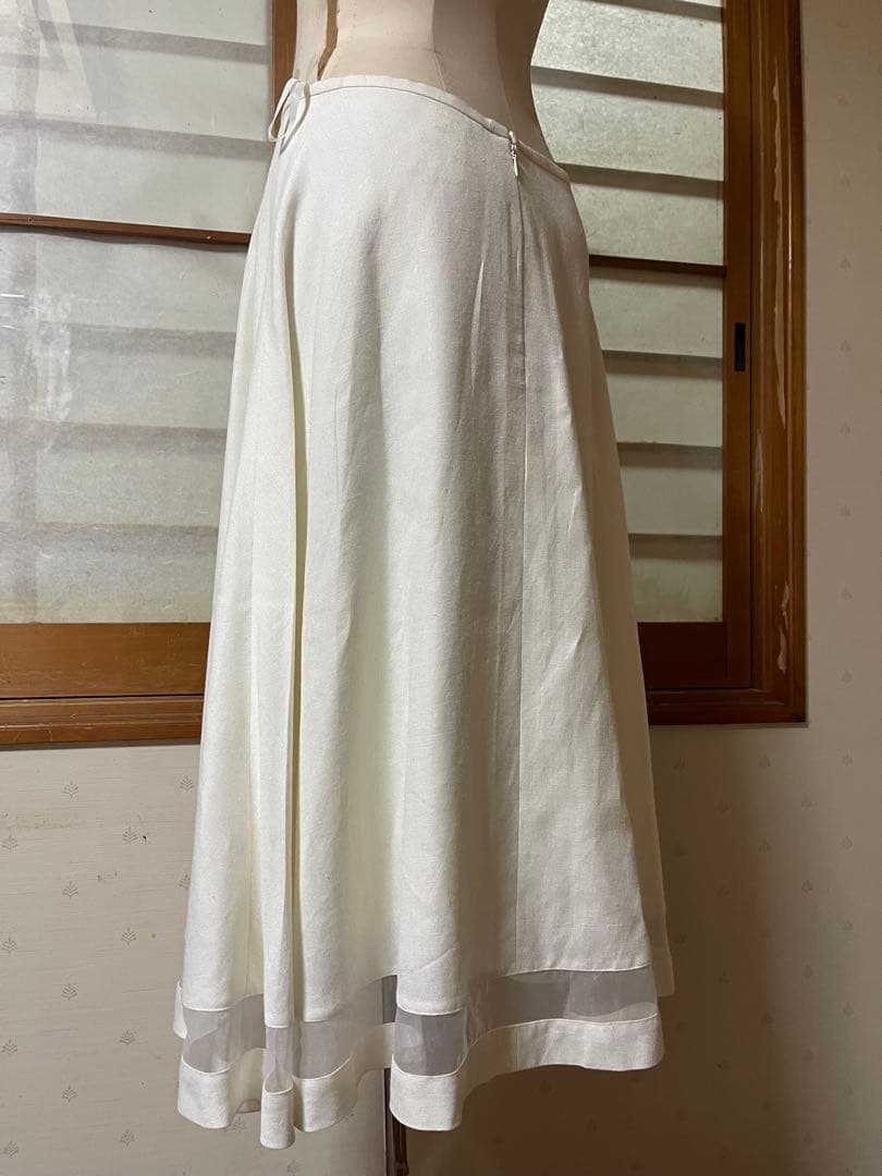 ゆか　　　春夏　ジバンシー　美ライン　スカート