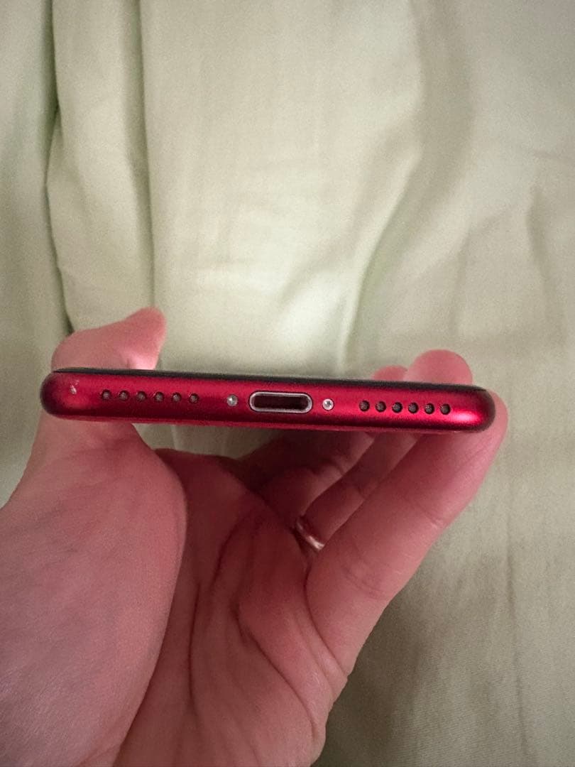 Apple iPhone SE 第二世代　赤　SIMフリー