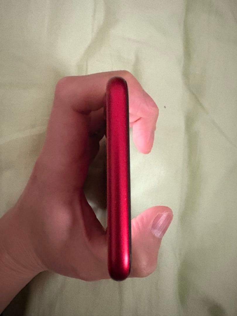 Apple iPhone SE 第二世代　赤　SIMフリー