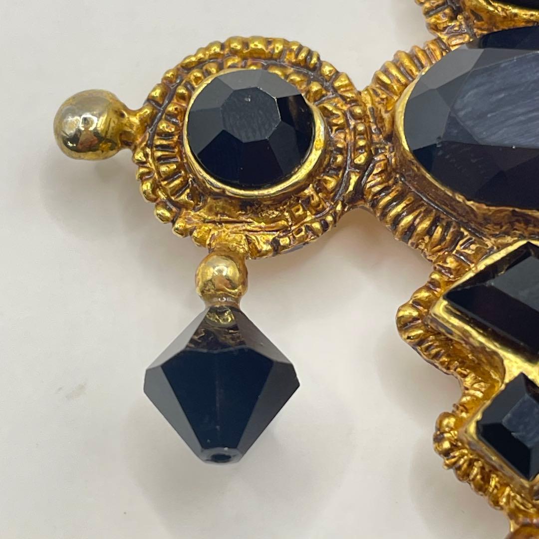 TH-M0546　ANTIGONA アンティゴナ ブローチ ゴールド