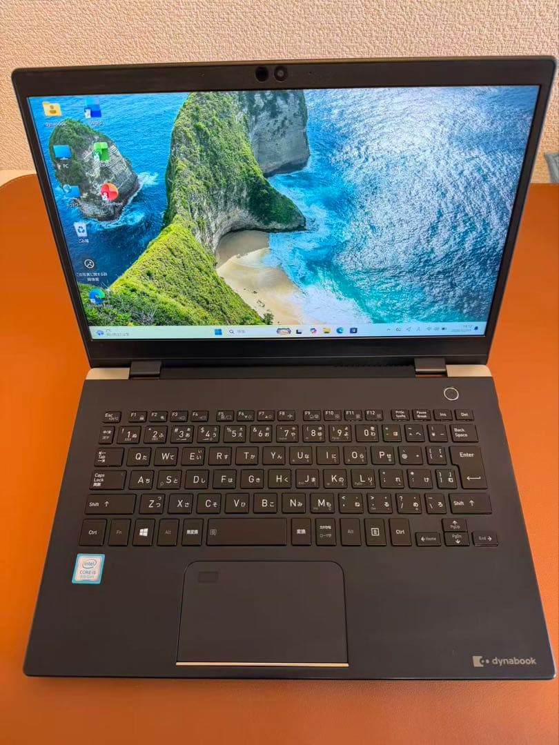 東芝 dynabook G83/dn i5-8250u 8-256 02
