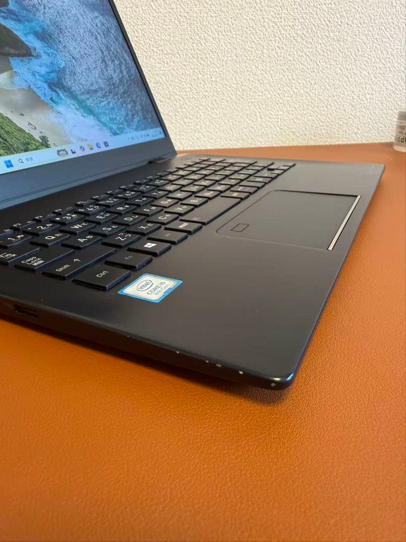 東芝 dynabook G83/dn i5-8250u 8-256 02