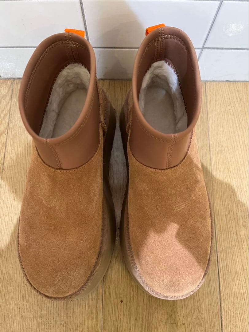 靴 UGG CLASSIC MINI DIPPER 24cm