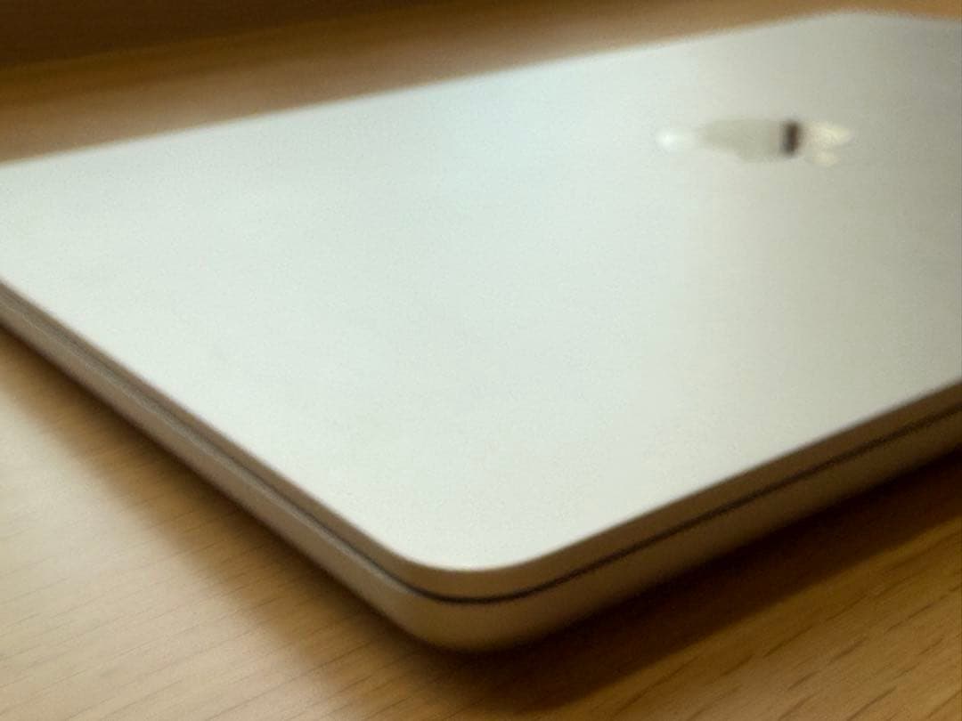 MacBook Air M2 13インチ スターライト充電器付き