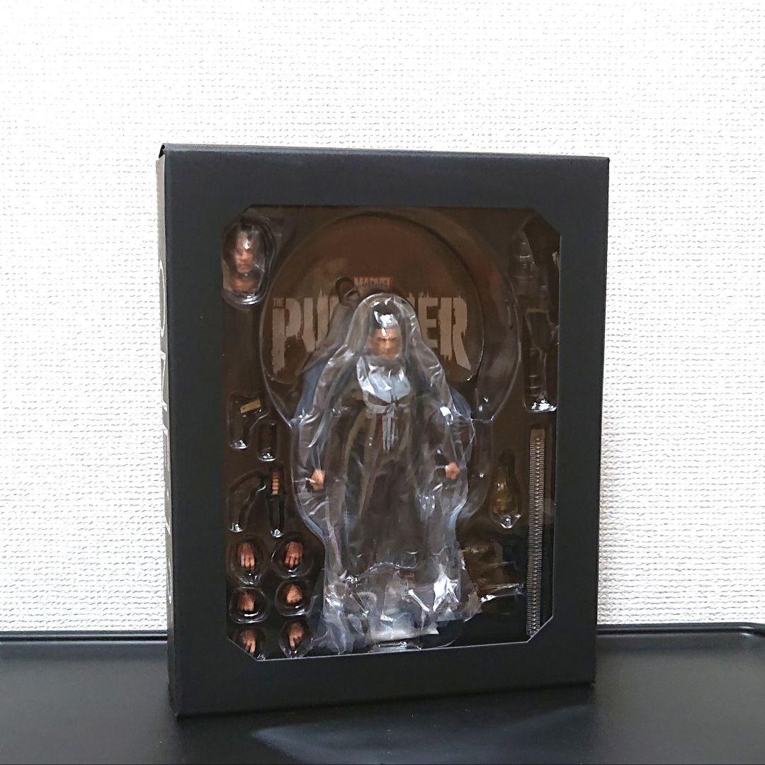 メズコ ワン12 パニッシャー（ mezco one 12）