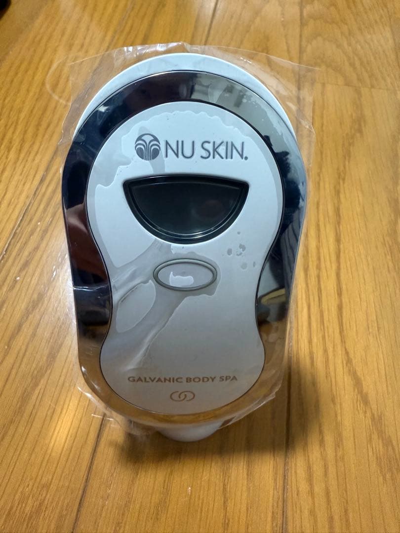 NU SKIN GALVANIC BODY SPA 本体と付属品