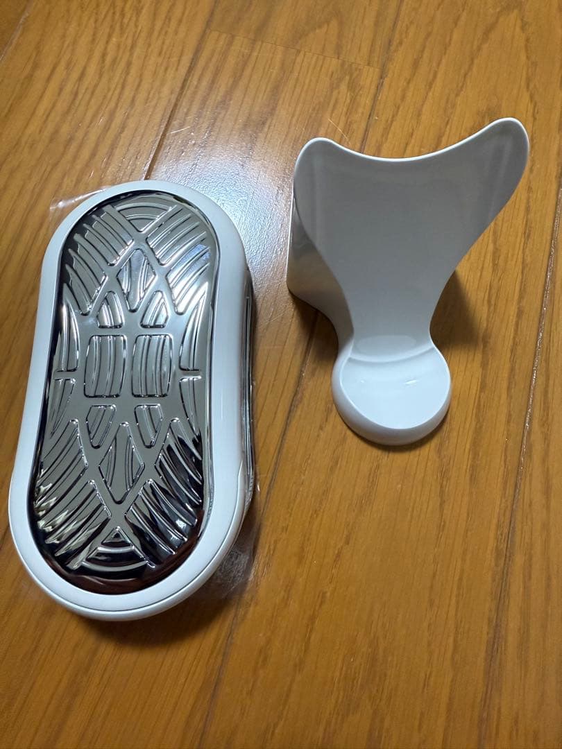 NU SKIN GALVANIC BODY SPA 本体と付属品