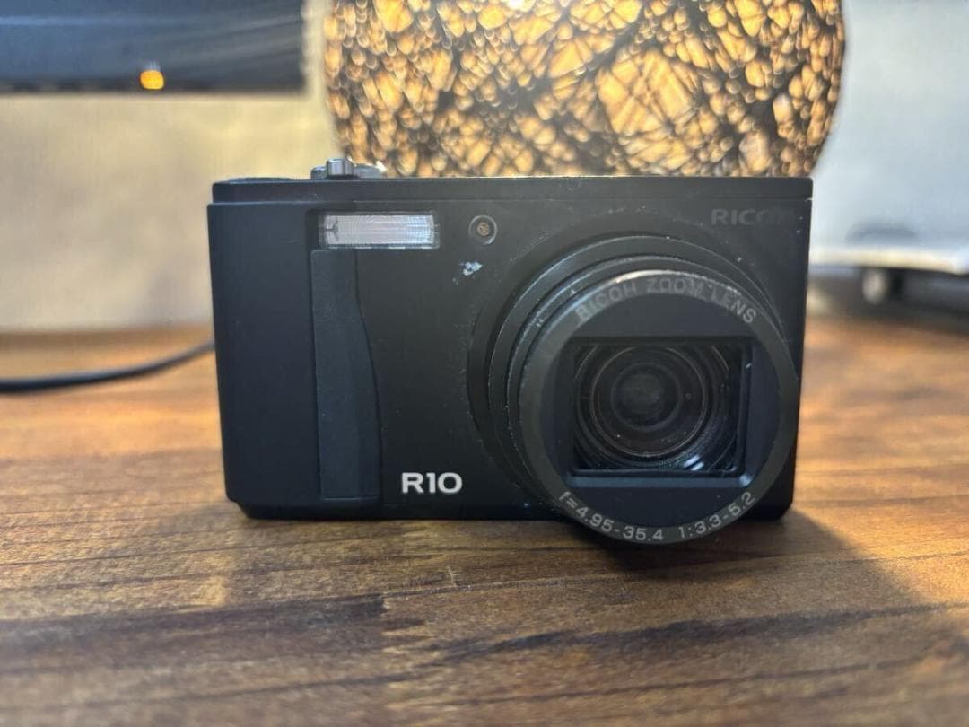 リコー RICOH R10 ブラック コンパクトデジタルカメラ #725